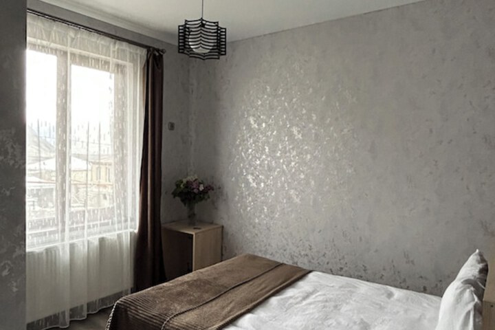 Room 28 of 72