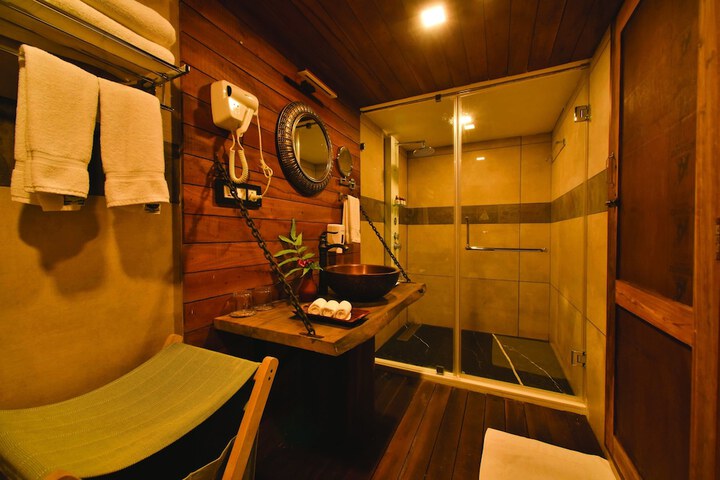 Room 21 of 50