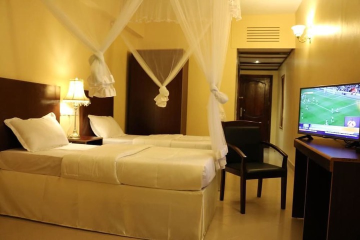 Room 10 of 71