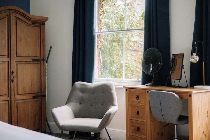 Room 18 of 41