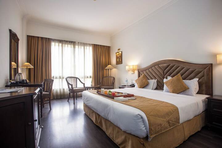 Room 4 of 39