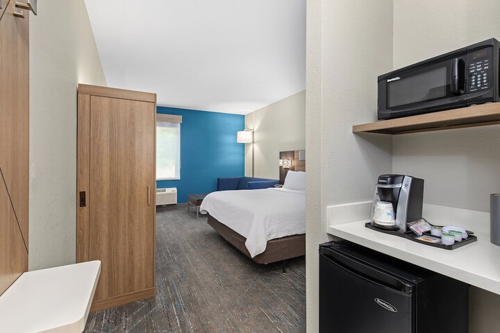 Standard | King Bed (11 of 28)