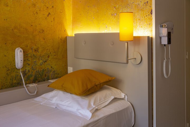 Room 43 of 112