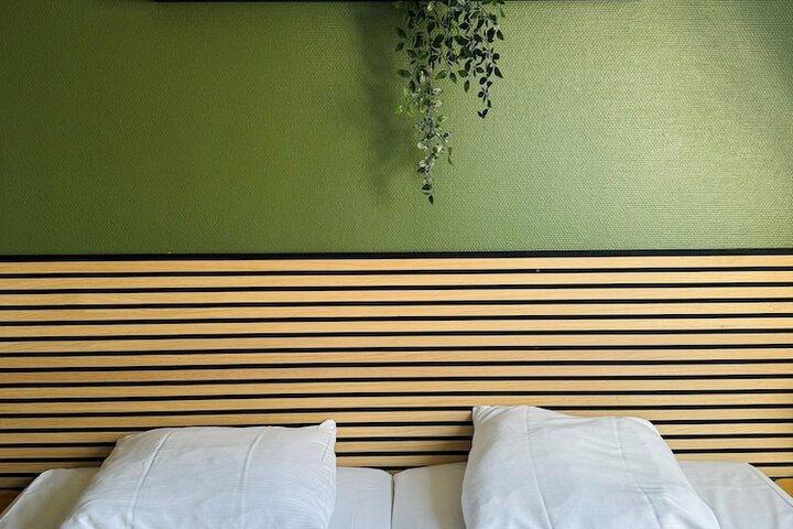 Room 17 of 75