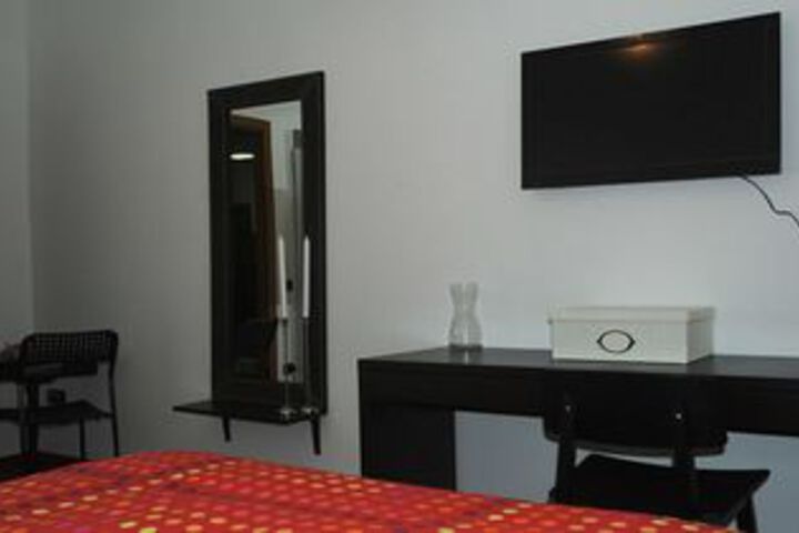 Room 26 of 29
