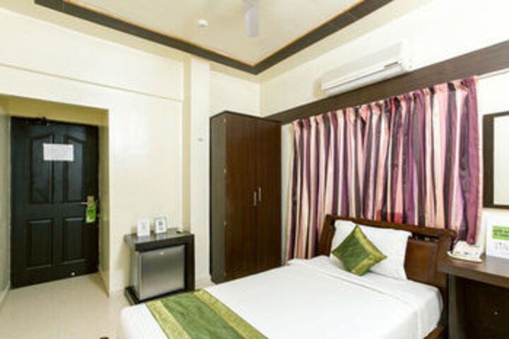 Room 15 of 36