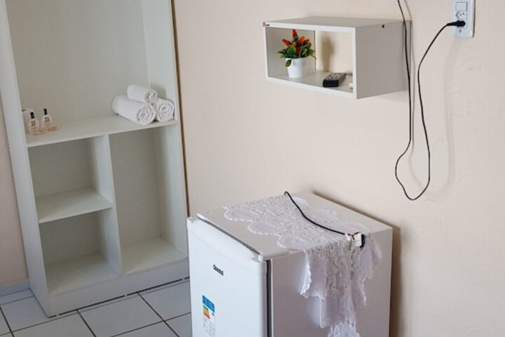 Room 17 of 28