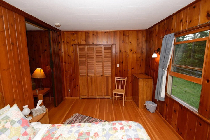 Room 2 of 10