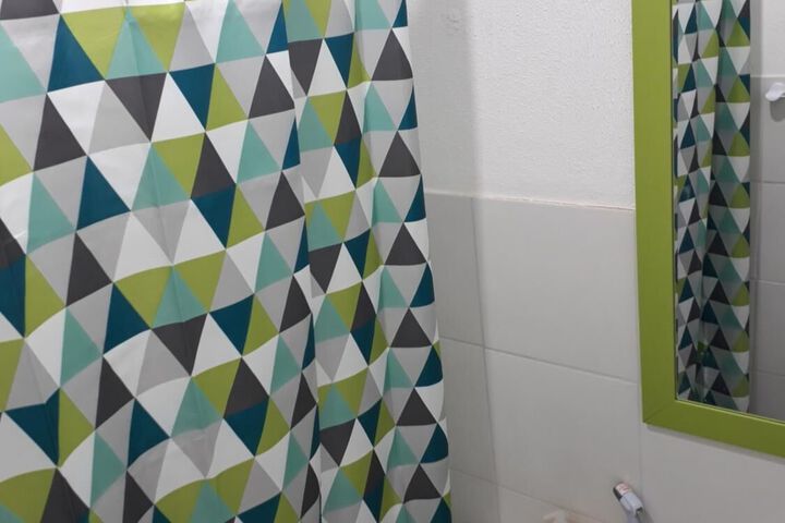 Room 7 of 33