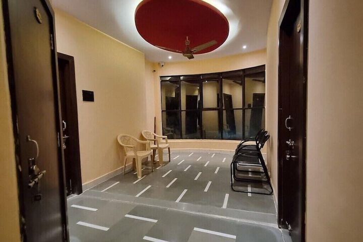 Room 2 of 20