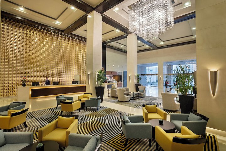 Entrance & Lobby