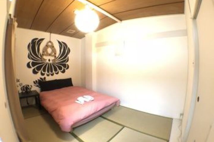 Room 26 of 115