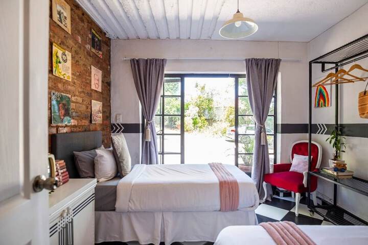 Room 5 of 23