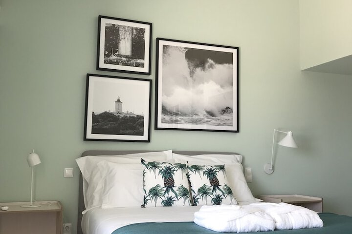 Room 5 of 104