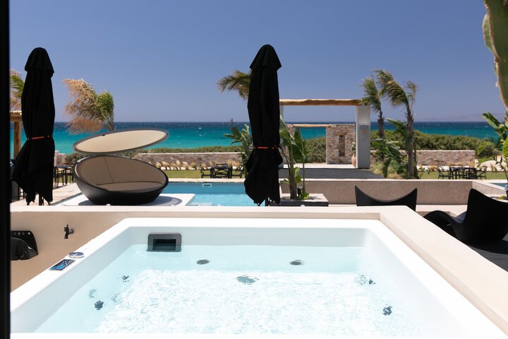 Pool 85 of 136