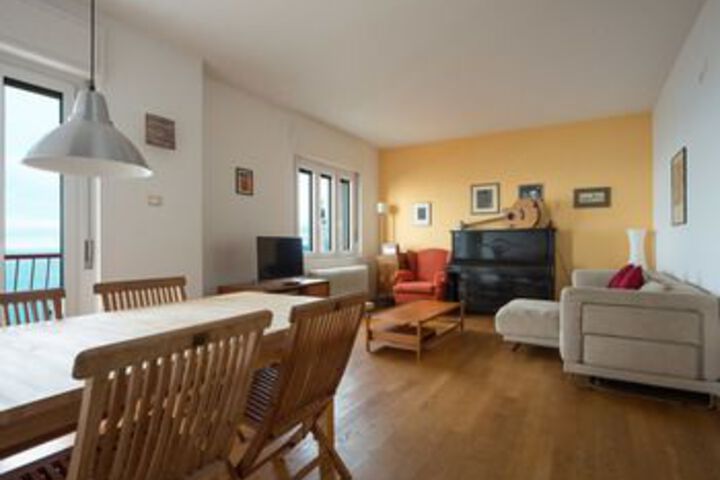Room 22 of 26