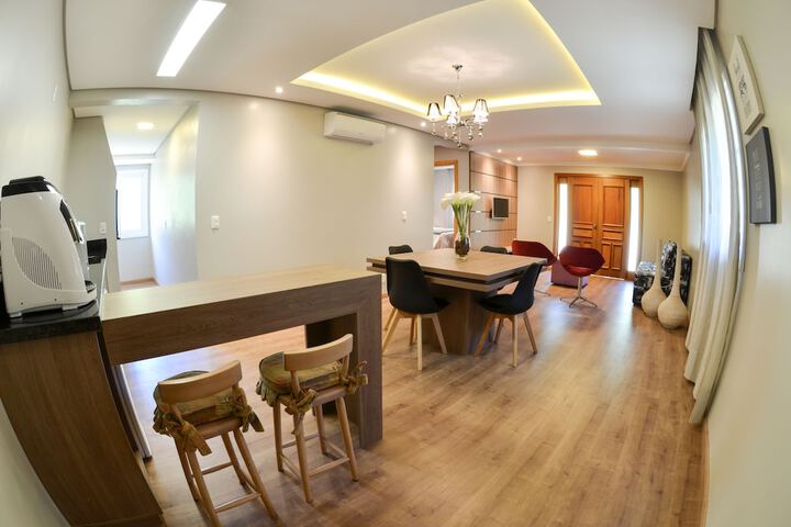 Room 4 of 52