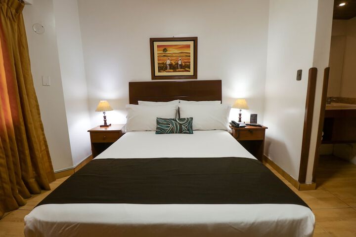 Room 13 of 79