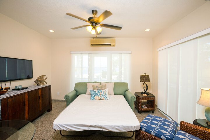Room 2 of 25