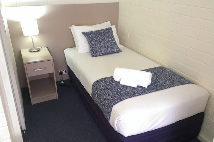 Room 14 of 99