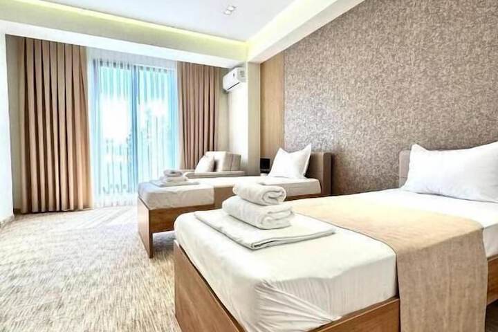 Room 28 of 60