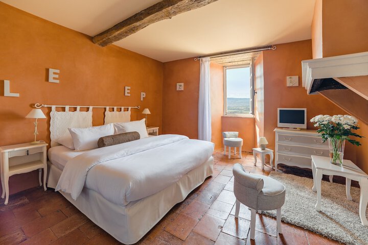 Room 5 of 42