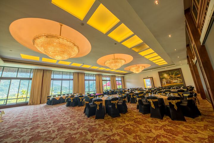 Ballroom/Hall 54 of 58