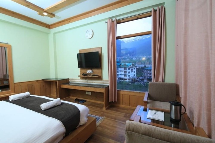 Room 12 of 24