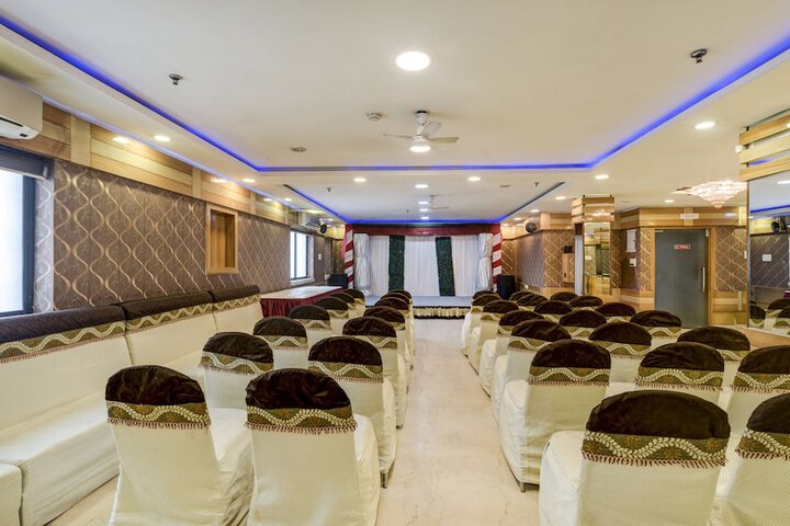 Ballroom/Hall 42 of 50