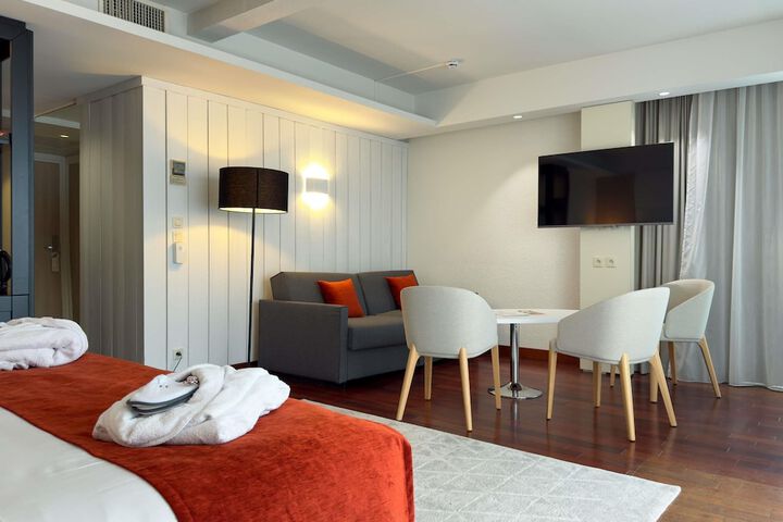 Room 15 of 67