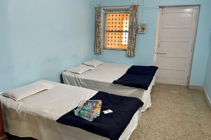 Room 6 of 15