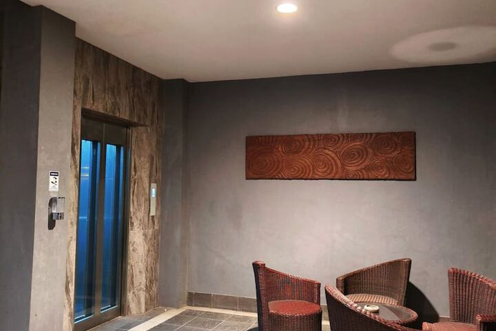 Room 21 of 66