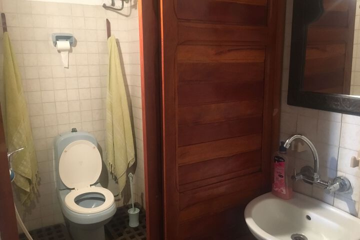 Room 4 of 31