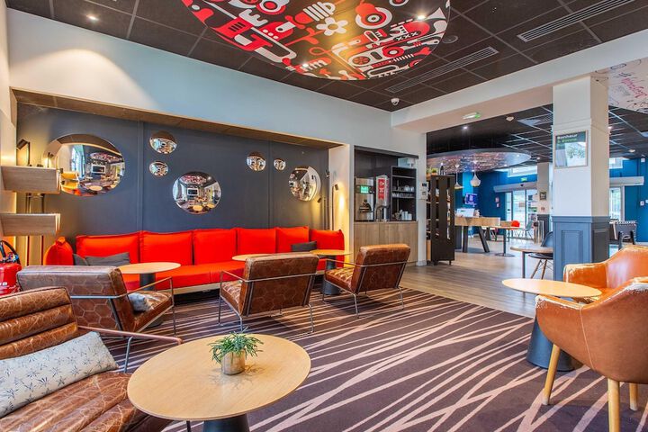 Hotel Lobby
