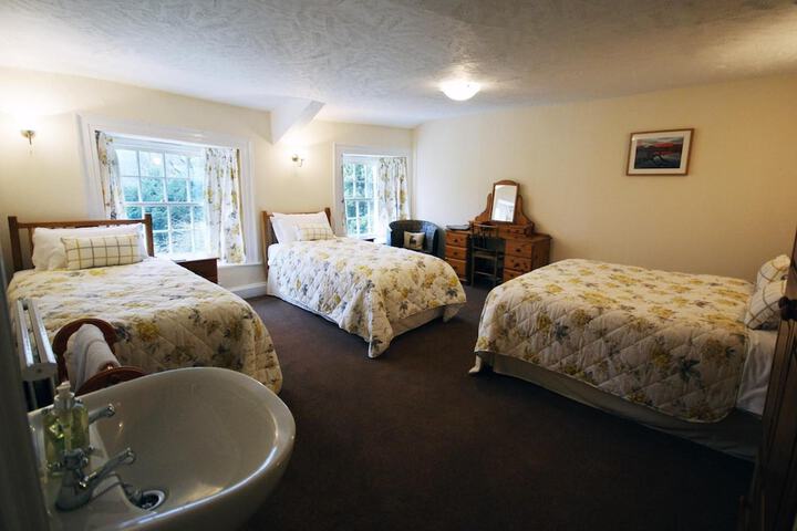 Room 14 of 30