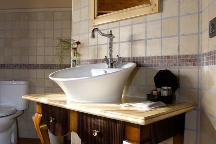 Clean Restrooms