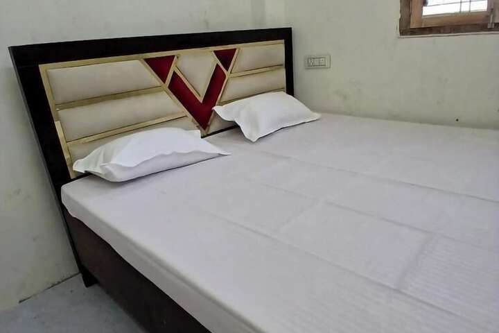 Room 2 of 20
