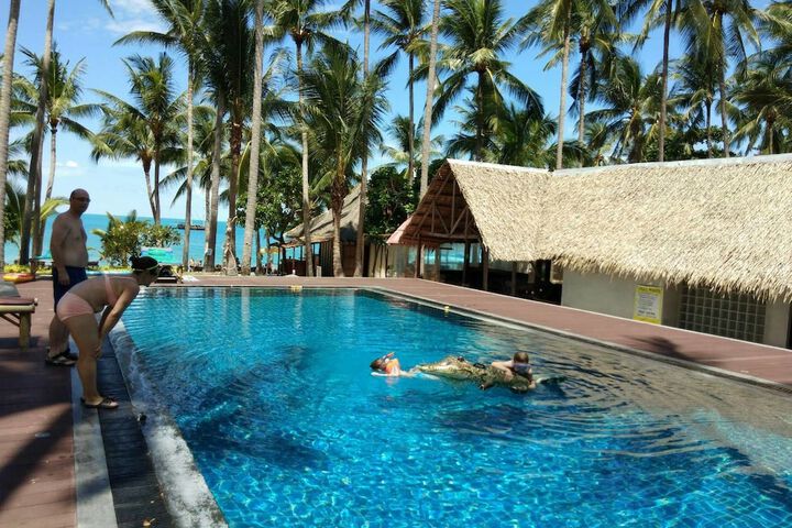 Pools & Facilities