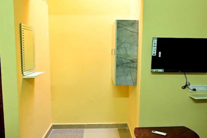 Room 5 of 25