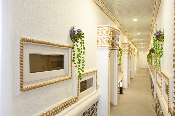 Ballroom/Hall 58 of 68