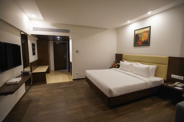 Room 2 of 42