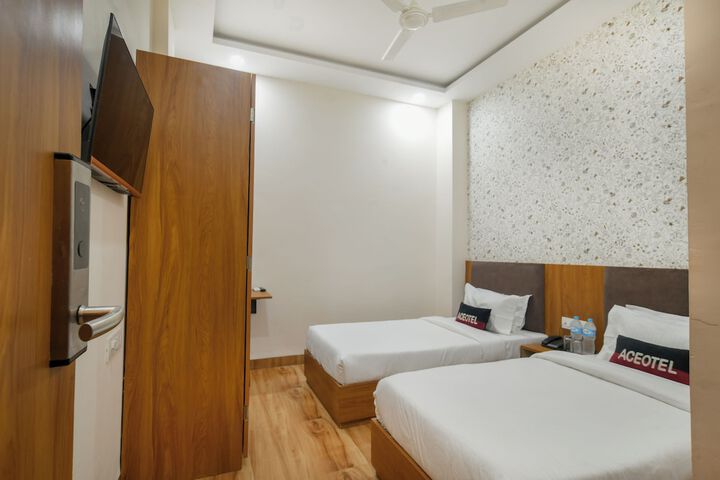 Room 14 of 48