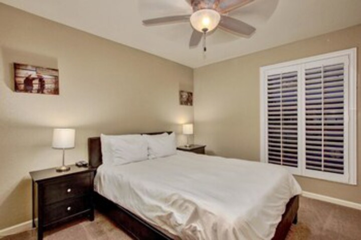 Room 9 of 14