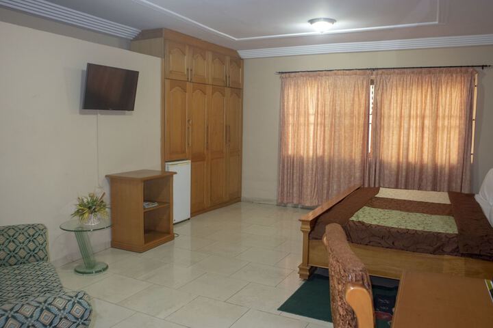 Room 18 of 67