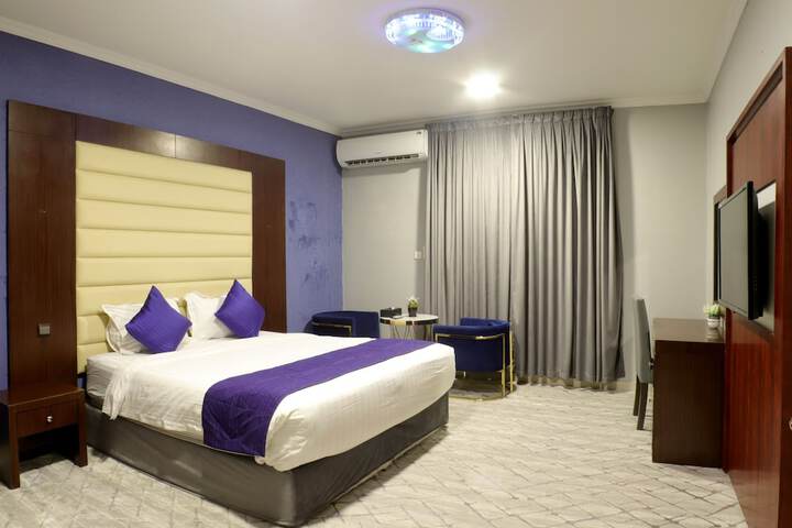 Room 28 of 66