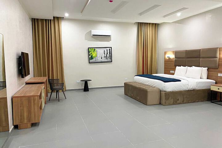 Room 5 of 60