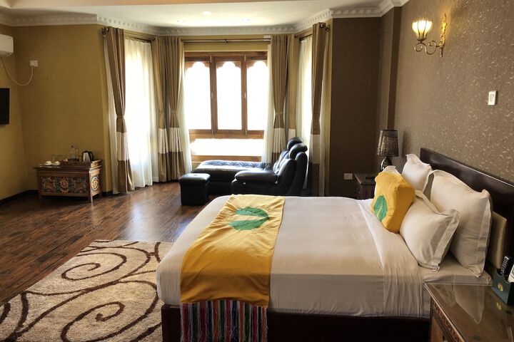 Room 15 of 52