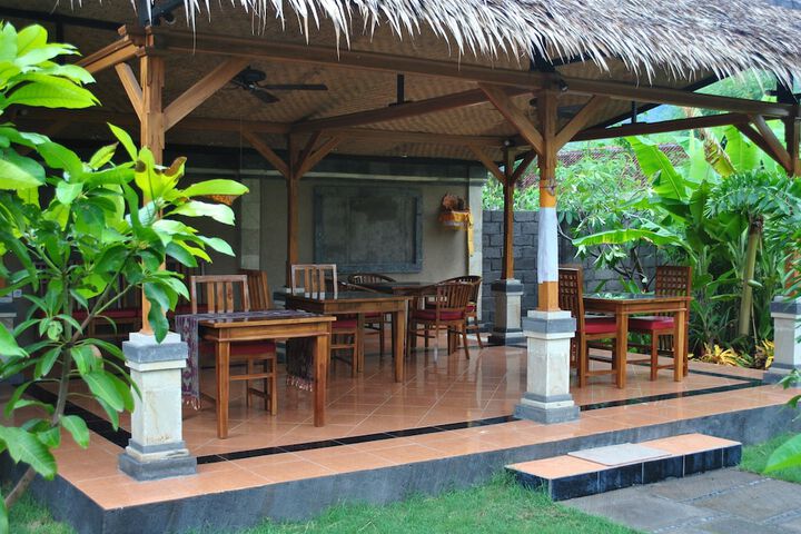 Dining 59 of 81