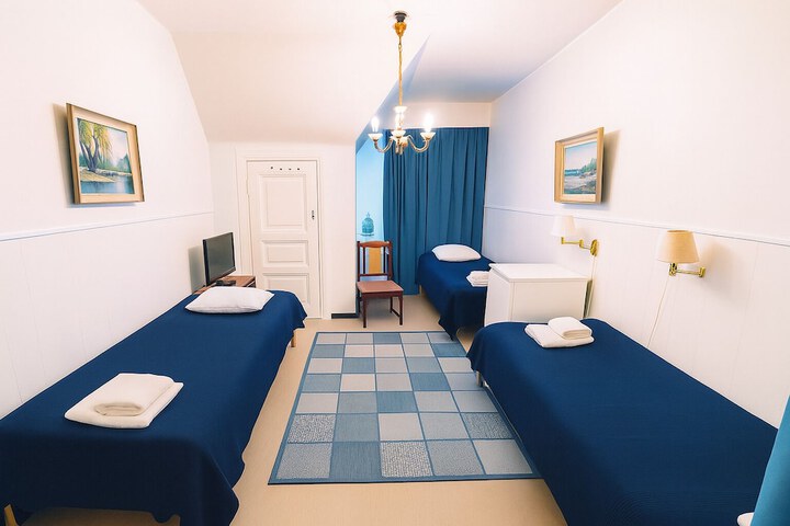 Room 19 of 64