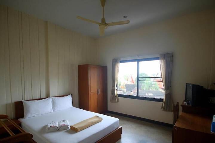 Room 30 of 50